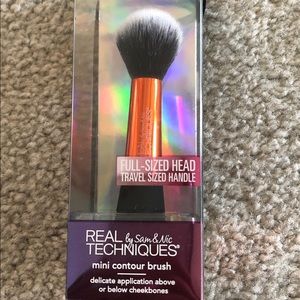 Mini Contour Brush